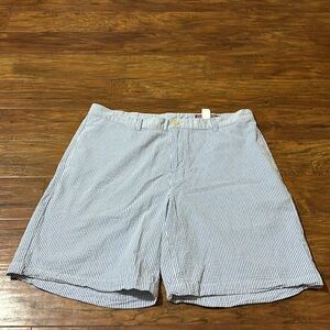 Mens Vineyard Vines seersucker shorts size 38